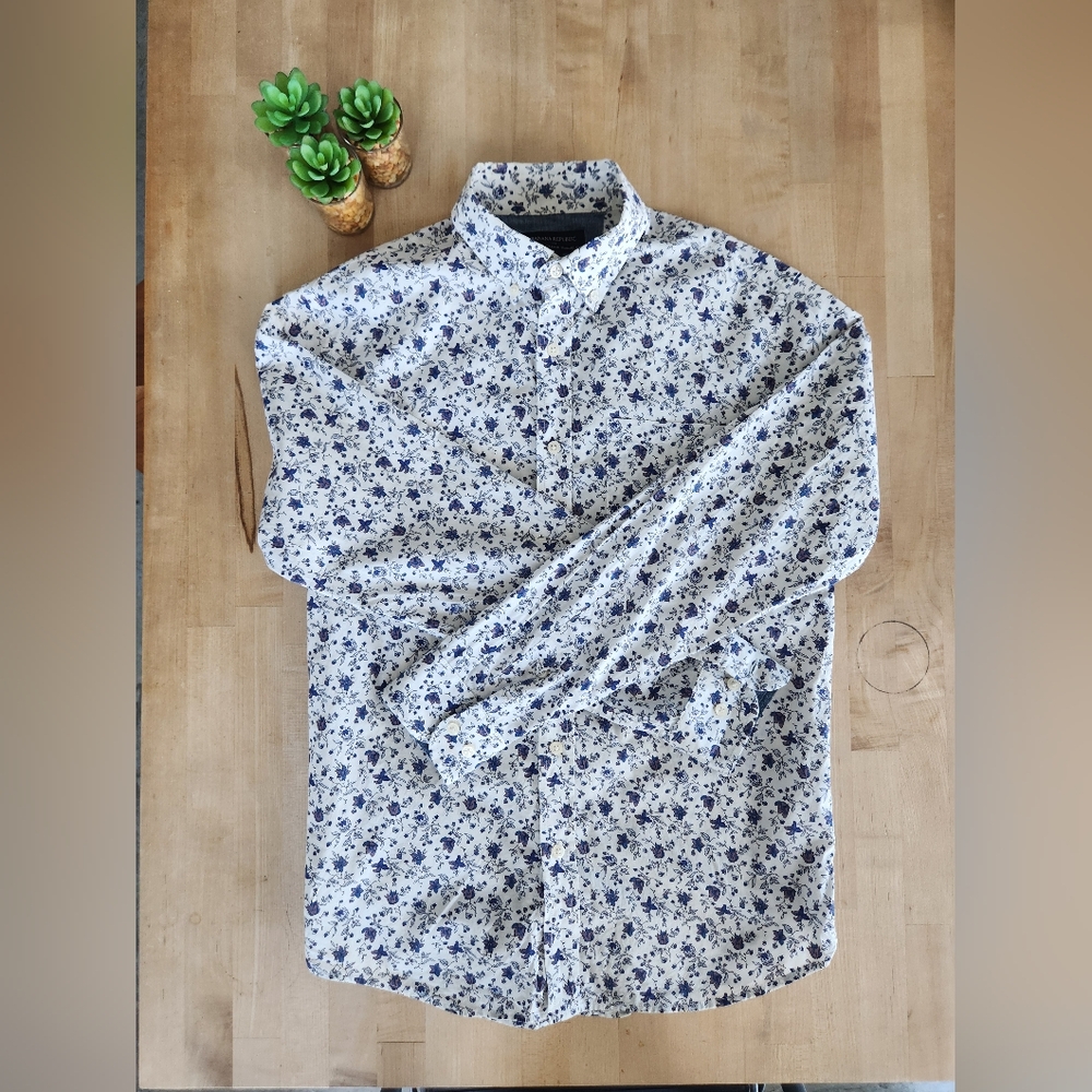 Banana Republic Stretch Softwash Floral Shirt